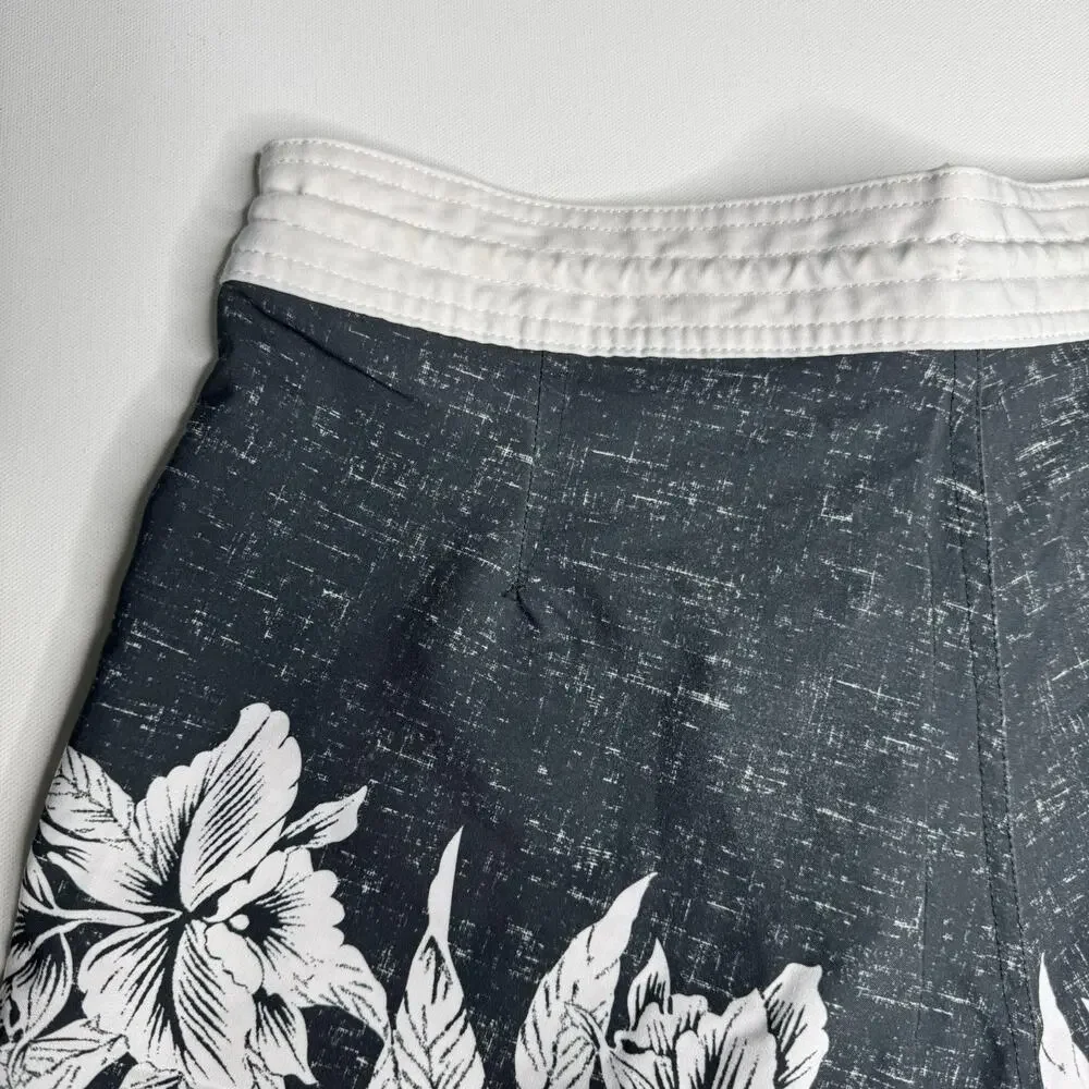Old Navy California Floral Board Shorts Men’s Size 30 Black White Swim Trunks